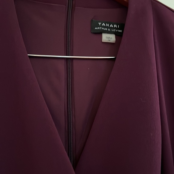 ASL Tahari burgundy jumpsuit. Size 14. NWOT - Picture 3 of 8